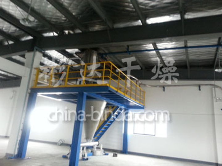 白炭黑專(zhuān)用雙螺旋錐形混合機(jī)生產(chǎn)